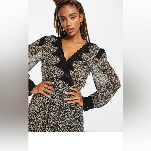 Never worn Topshop long sleeve Midi Lace Trim Ditsy Faux Floral Dress. Size 12. - Picture 2 of 11